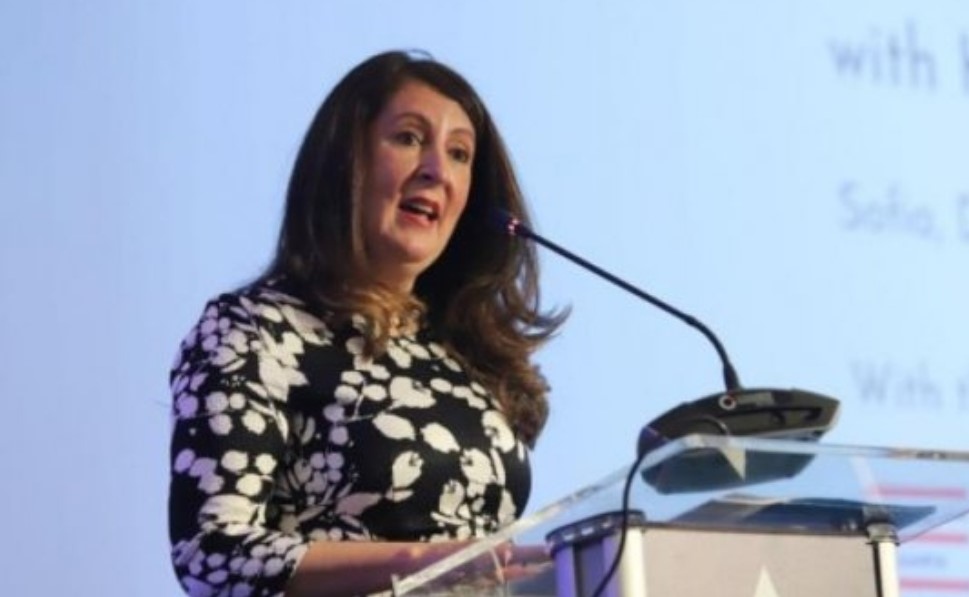 Една много малка група създаде система която обогатява олигархичната класа и